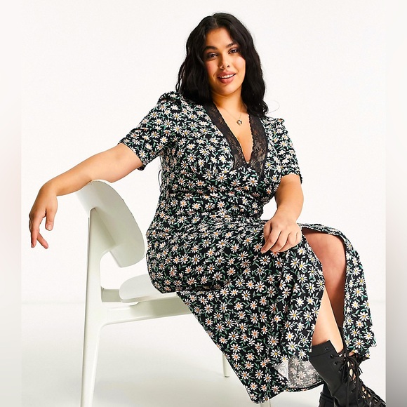 Lace trim daisy dress - Picture 1 of 1